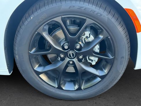 New 2026 Chrysler Pacifica Limited w/ S Appearance Package image 9