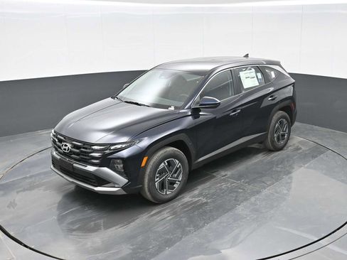 New 2026 Hyundai Tucson Blue SE image 24