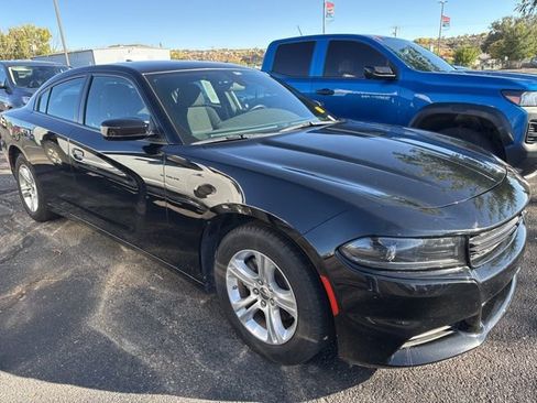 Used 2023 Dodge Charger SXT image 3