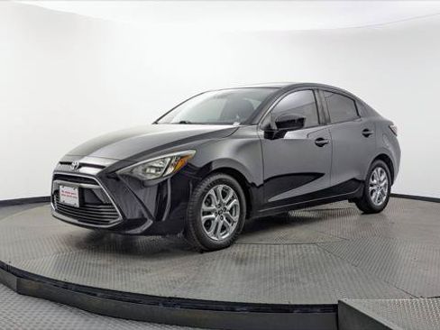 Used 2018 Toyota Yaris iA FWD image 2
