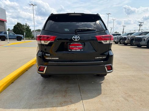 Used 2019 Toyota Highlander Limited Platinum AWD/4WD image 7