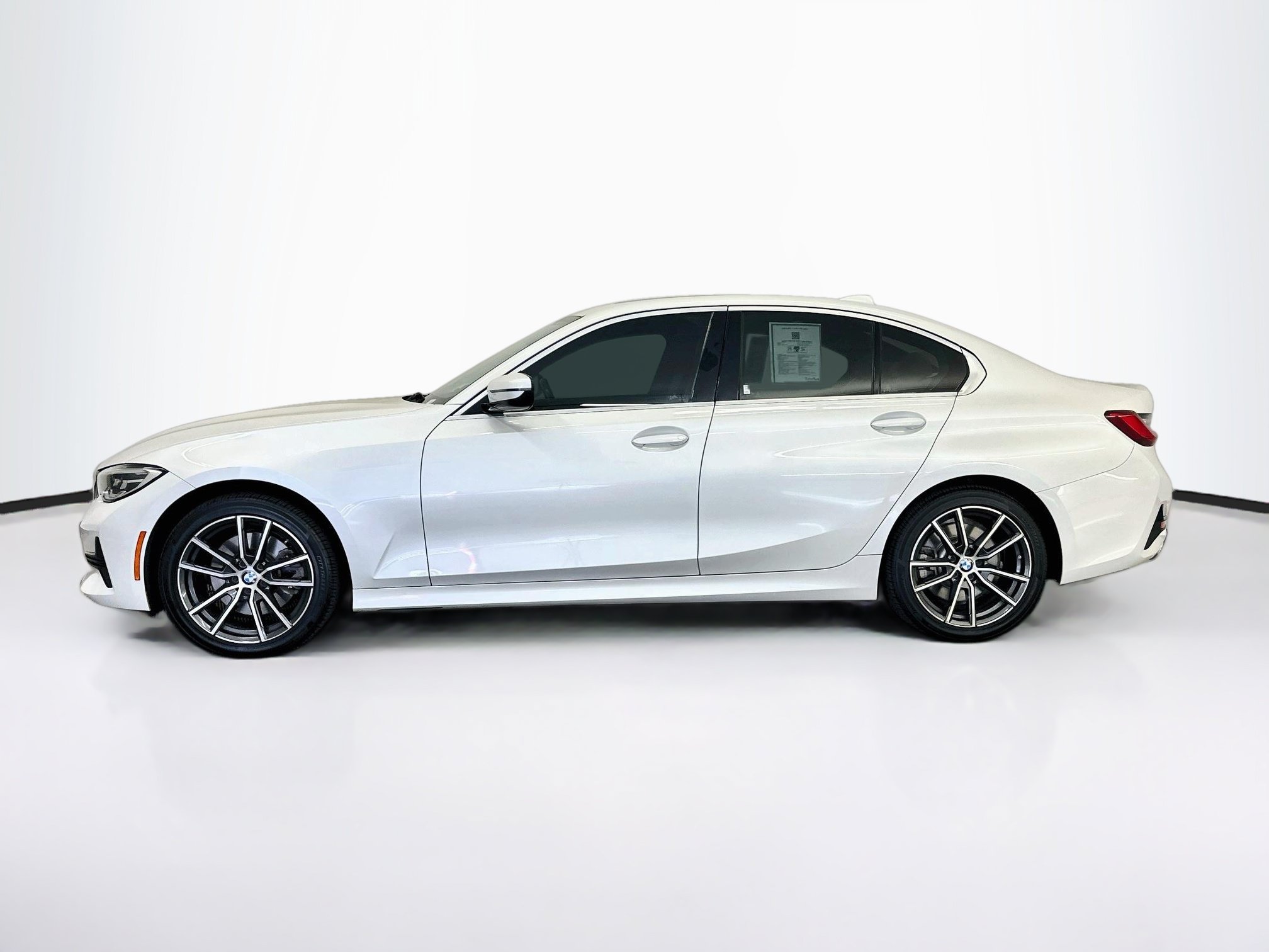 Used 2020 BMW 330i xDrive Sedan w/ Premium Package AWD/4WD image 4