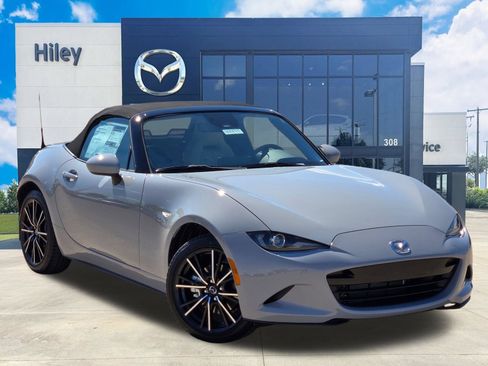 New 2026 MAZDA MX-5 Miata Grand Touring RWD image 2