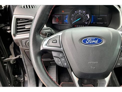 Used 2021 Ford Edge ST-Line w/ Class II Trailer Tow Package AWD/4WD image 10