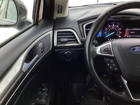 Used 2019 Ford Fusion SEL image 32