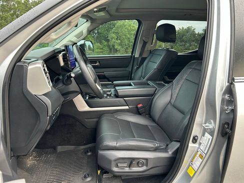 Used 2024 Toyota Tundra Limited AWD/4WD image 14