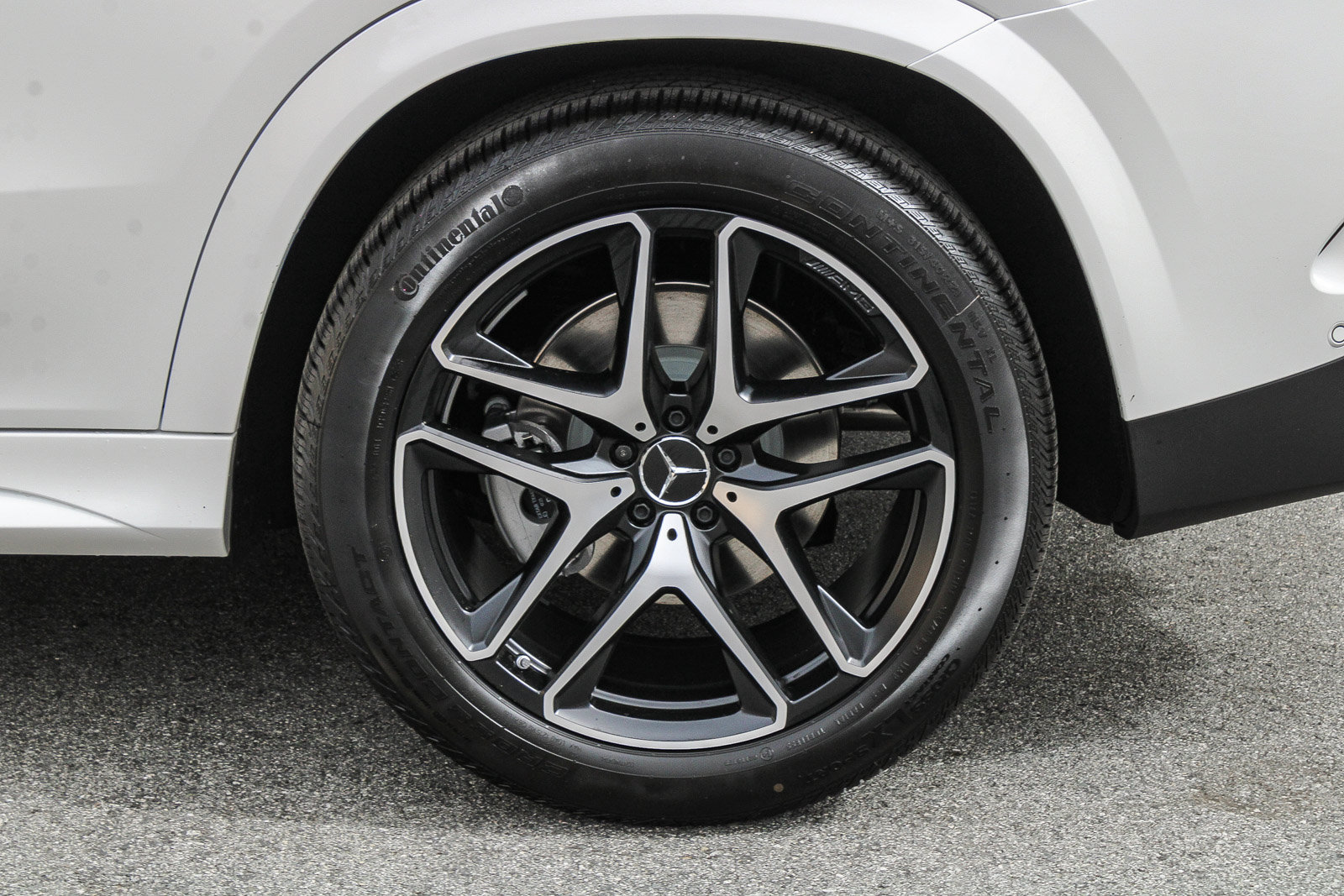 New 2026 Mercedes-Benz GLE 53 AMG 4MATIC Coupe image 10