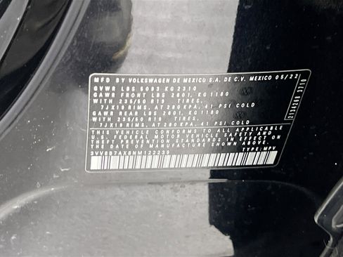 Used 2022 Volkswagen Tiguan SE R-Line image 31