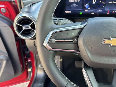 New 2026 Chevrolet Equinox EV LT image 16