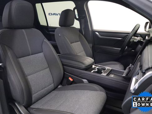 Used 2025 GMC Acadia Elevation image 20