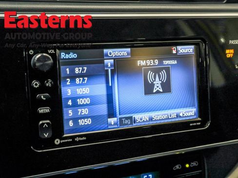 Used 2018 Toyota Corolla iM w/ Carpet Mat Package (TMS) image 18