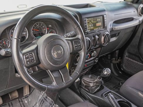 Used 2018 Jeep Wrangler Sport image 13