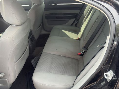Used 2010 Dodge Charger SXT RWD image 15