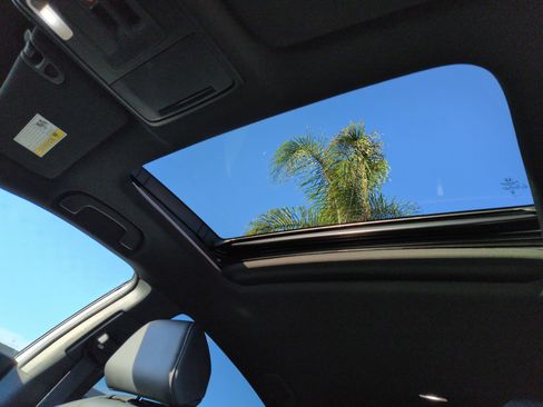 Used 2025 Honda Accord Sport image 27