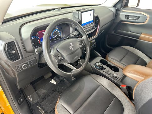 Used 2022 Ford Bronco Sport Outer Banks w/ Tech Package AWD/4WD image 9
