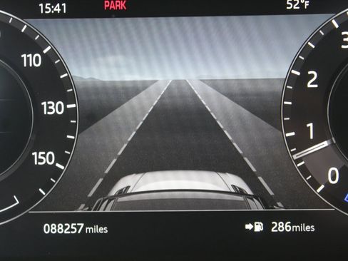 Used 2019 Land Rover Range Rover Sport HSE image 5