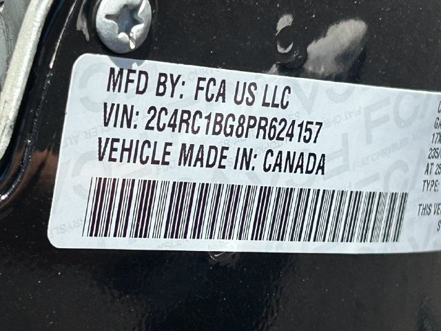 Used 2023 Chrysler Pacifica Touring-L FWD image 38
