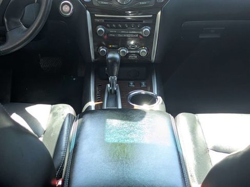 Used 2013 Nissan Pathfinder SL FWD image 20
