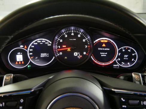 Used 2022 Porsche Panamera 4 AWD/4WD image 21