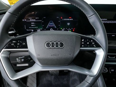 Certified 2025 Audi Q5 Premium w/ Convenience Package image 8