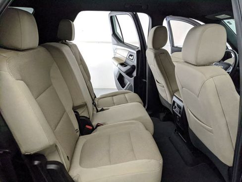 Used 2023 Chevrolet Traverse LS FWD image 22