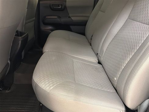 Used 2022 Toyota Tacoma SR image 18