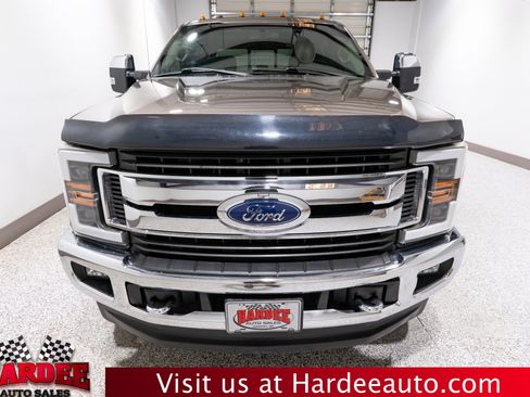 Used 2018 Ford F250 XLT w/ XLT Premium Package AWD/4WD image 7