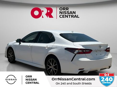 Used 2023 Toyota Camry SE FWD image 7