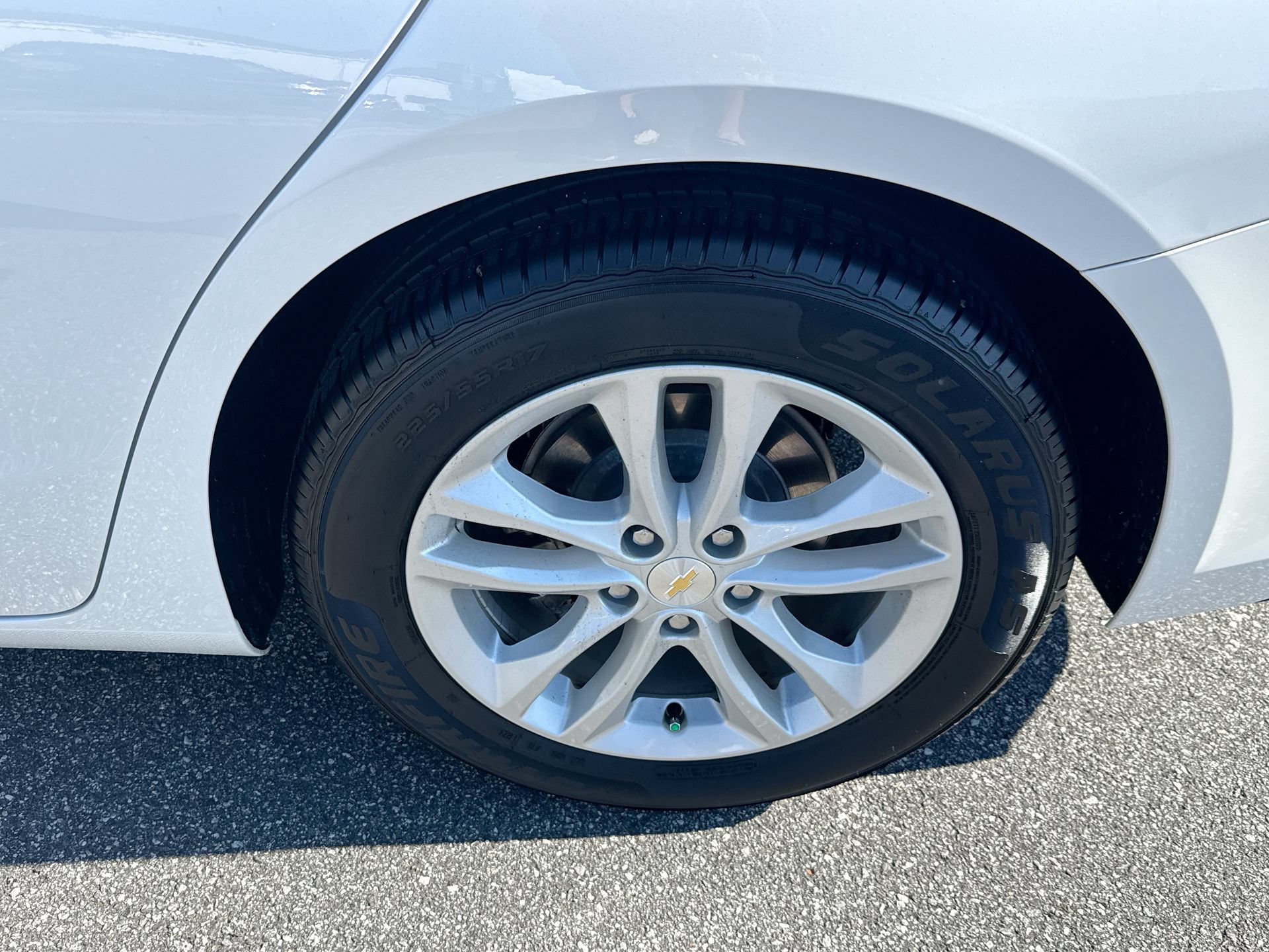 Used 2018 Chevrolet Malibu LT FWD image 8