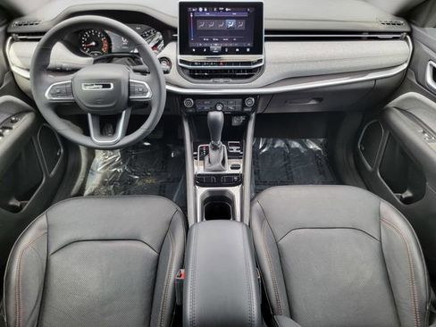 Certified 2023 Jeep Compass Latitude w/ Sun and Sound Group AWD/4WD image 26