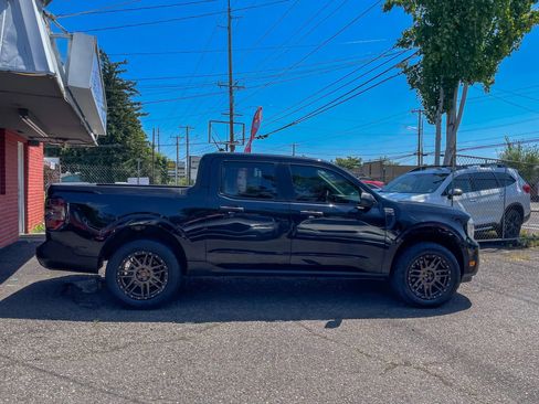 Used 2022 Ford Maverick AWD SuperCrew image 7