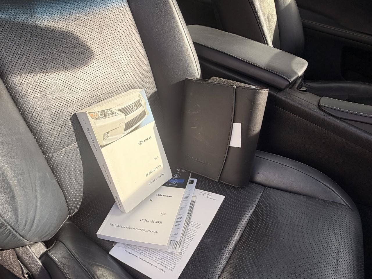 Used 2015 Lexus ES 350 w/ Luxury Package FWD image 24