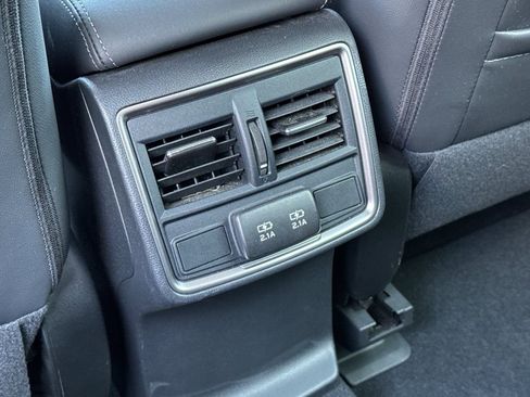 Used 2023 Subaru Forester Limited image 14