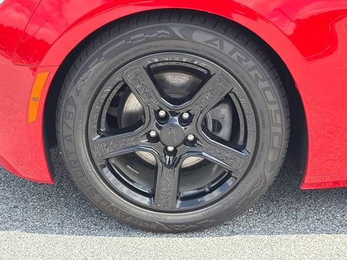 Used 2022 Chevrolet Camaro LT RWD image 11