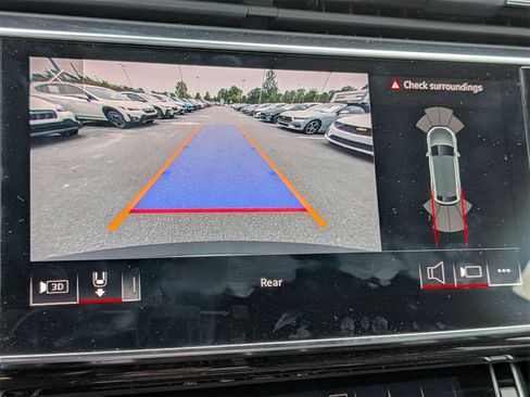 Used 2021 Audi Q8 Premium Plus w/ Premium Plus Package image 24