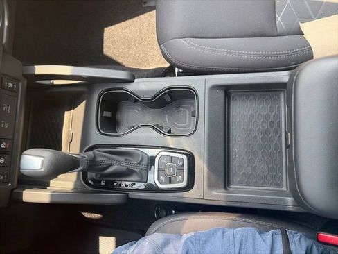 Used 2026 Nissan Frontier SV w/ SV Convenience Package AWD/4WD image 24