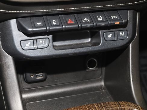 Used 2019 GMC Canyon Denali AWD/4WD image 26
