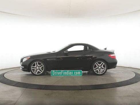 Used 2015 Mercedes-Benz SLK 250 image 9