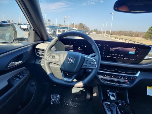 New 2026 Buick Envista Avenir image 11