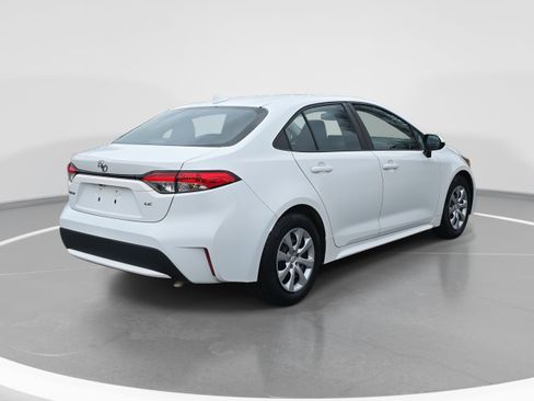 Used 2020 Toyota Corolla LE image 5