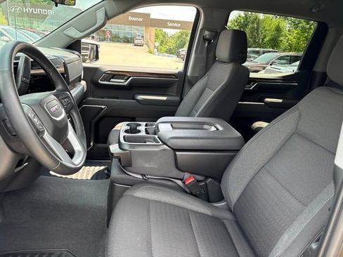 Used 2023 GMC Sierra 1500 Elevation AWD/4WD image 9
