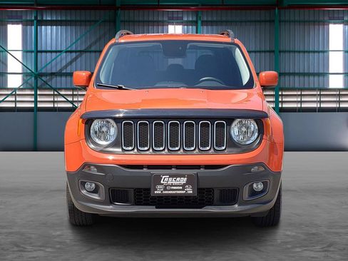 Used 2017 Jeep Renegade Latitude w/ Cold Weather Group AWD/4WD image 7