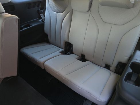 Used 2024 Hyundai Palisade SEL image 17