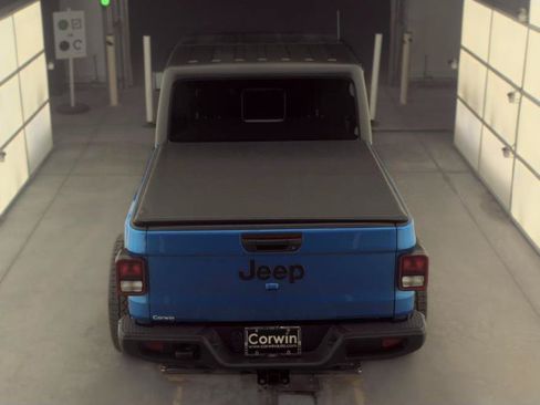 Used 2022 Jeep Gladiator Sport AWD/4WD image 10