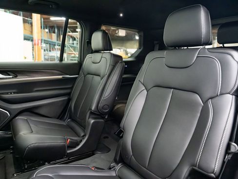 New 2026 Jeep Grand Cherokee L Limited image 27