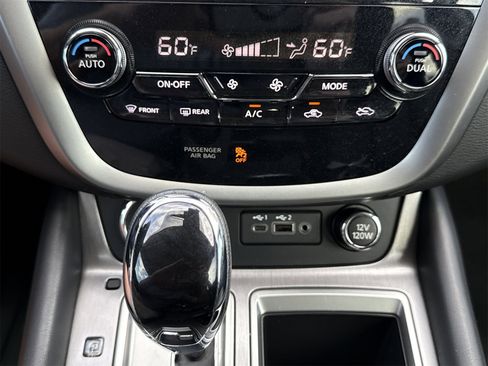 Used 2024 Nissan Murano SV w/ SV Midnight Edition Package image 24