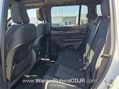 New 2025 Jeep Grand Cherokee Laredo X image 6