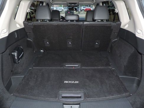 Used 2025 Nissan Rogue SL image 20