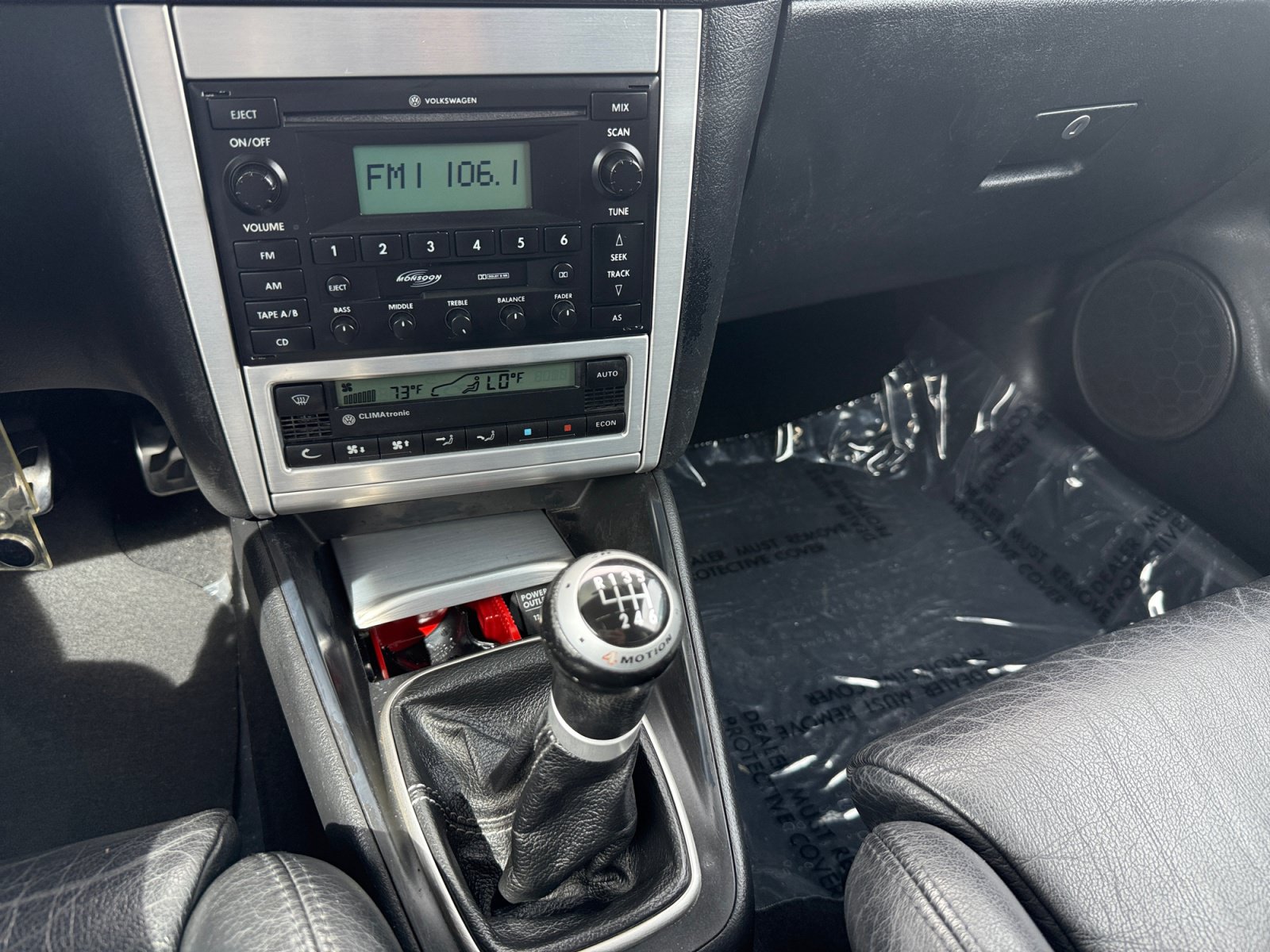 Used 2004 Volkswagen R32 AWD/4WD image 13