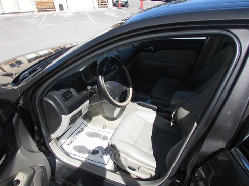 Used 2006 Ford Fusion SEL FWD image 24